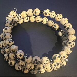 Black and white ceramic bead bracelet